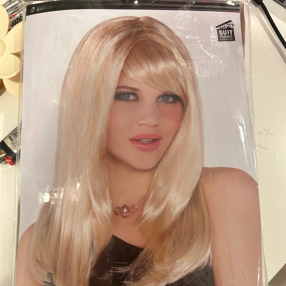 Blonde wig